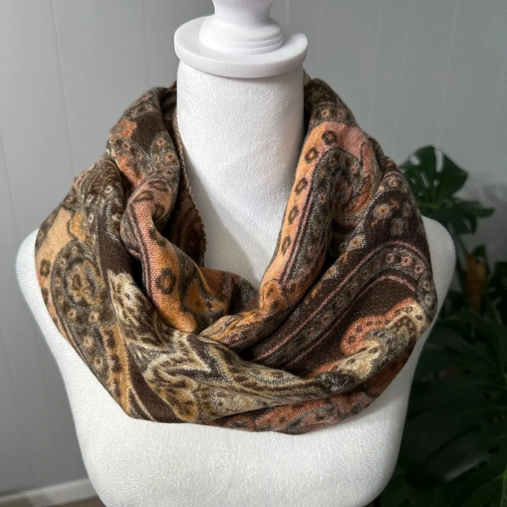 🧣unisex  Cozy Scarf  (15X65 inches) 🧣& V. Fraas  Cashmink 100% Acrylic